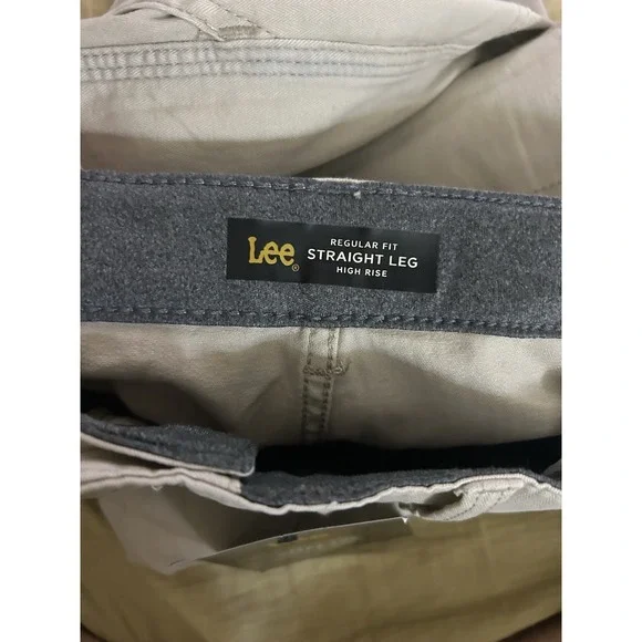 Lee Women's Size 14 NWT Khaki Straight Leg High‎ Rise Crop Pants - Picture 4 of 5
